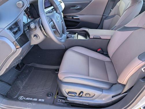 2025 Lexus ES 350 Base