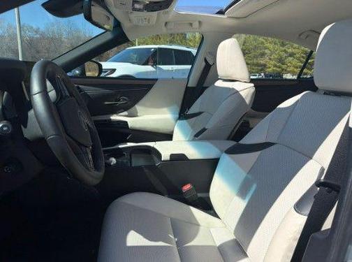 Iridium 2024 Lexus ES 250 Base