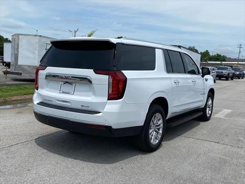 2022 GMC Yukon XL SLT