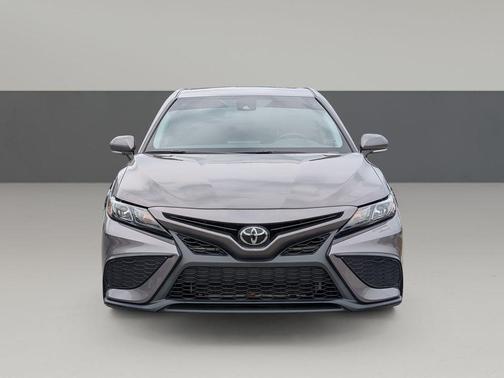 Predawn Gray Mica 2022 Toyota Camry SE