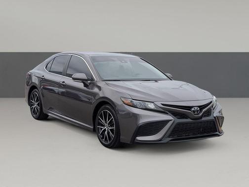 Predawn Gray Mica 2022 Toyota Camry SE