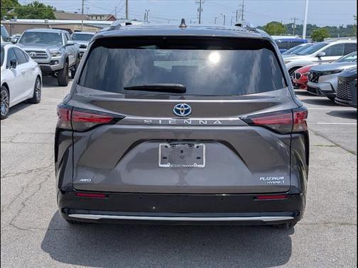 2023 Toyota Sienna Platinum 7 Passenger