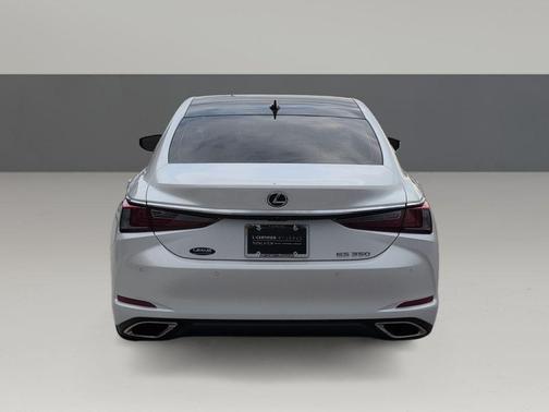 2022 Lexus ES 350 Base