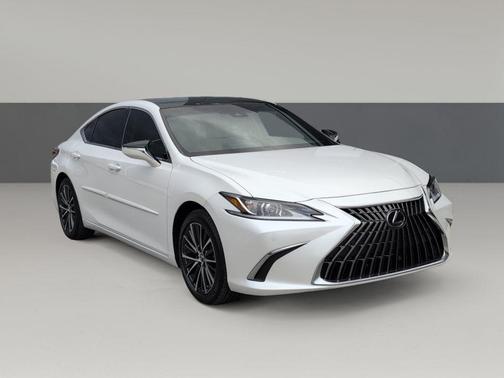 2022 Lexus ES 350 Base