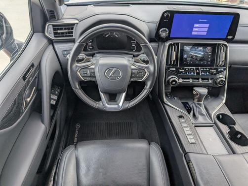 2024 Lexus LX 600 Luxury