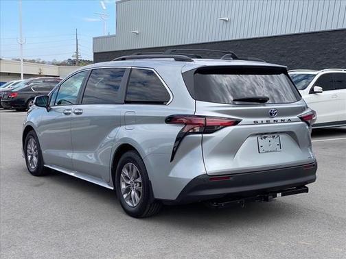 2022 Toyota Sienna XLE 7 Passenger