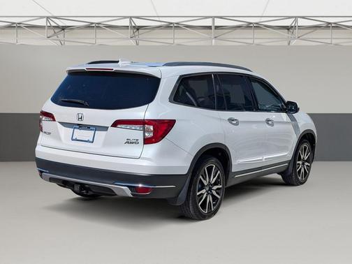 2020 Honda Pilot AWD Elite
