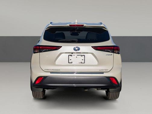 2021 Toyota Highlander Hybrid Limited