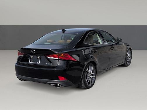 2018 Lexus IS 300 Base