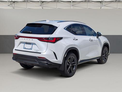 2025 Lexus NX 450h+ Luxury