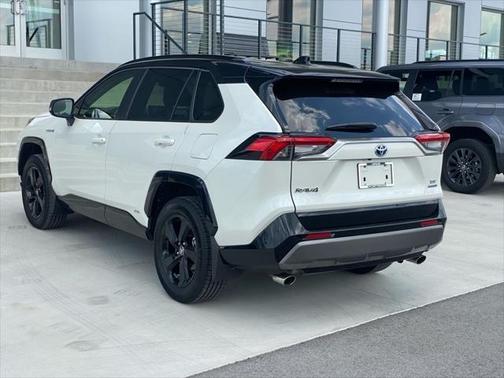 2020 Toyota RAV4 Hybrid SE