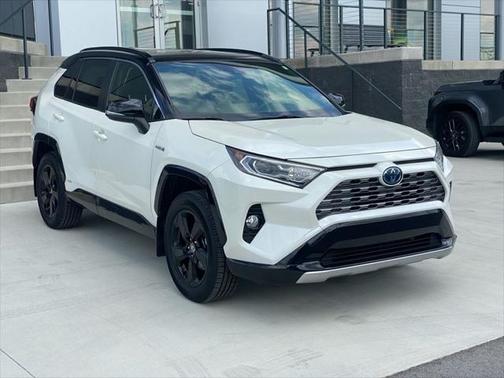 2020 Toyota RAV4 Hybrid SE