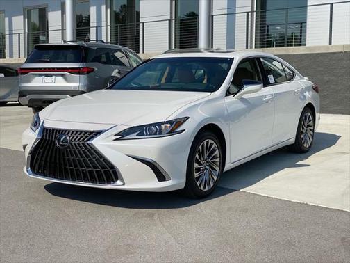 2025 Lexus ES 300h Luxury