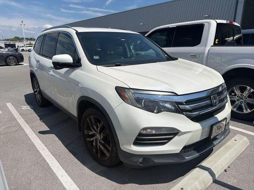 White Diamond Pearl 2016 Honda Pilot Touring