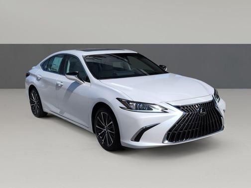 2025 Lexus ES 300h Base