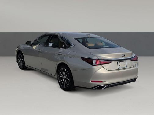 2025 Lexus ES 350 Base