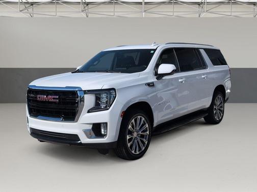 2022 GMC Yukon XL SLE