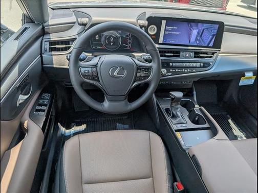 2025 Lexus ES 300h Base