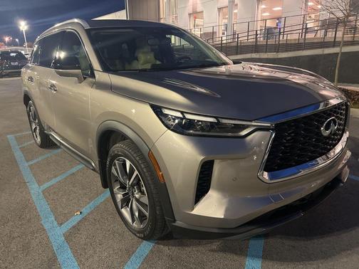 2022 INFINITI QX60 Luxe