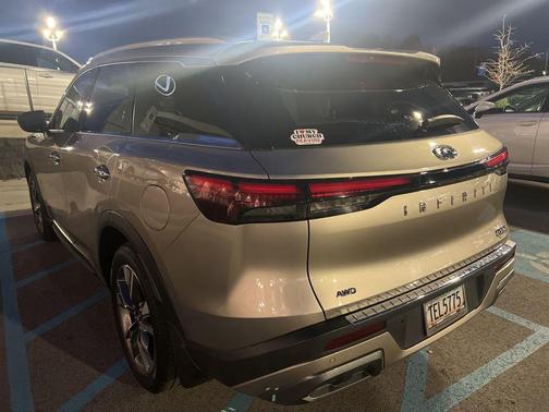 2022 INFINITI QX60 Luxe