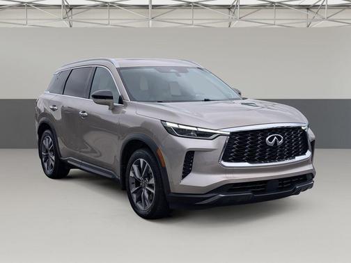2022 INFINITI QX60 Luxe