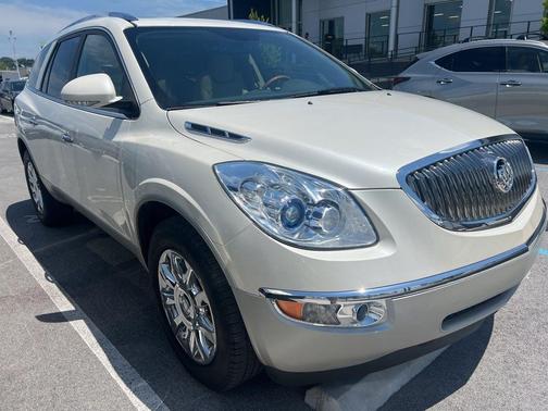 White Diamond Clearcoat 2012 Buick Enclave Leather