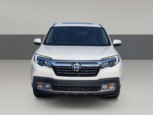 White Diamond Pearl 2019 Honda Ridgeline RTL-E
