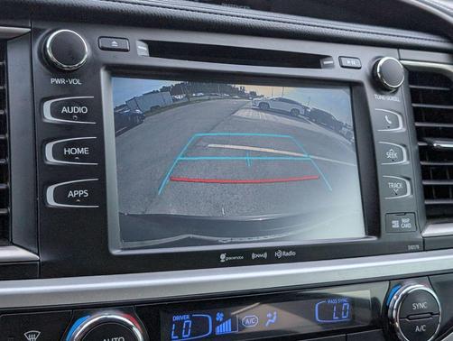 Midnight Black Metallic 2017 Toyota Highlander XLE