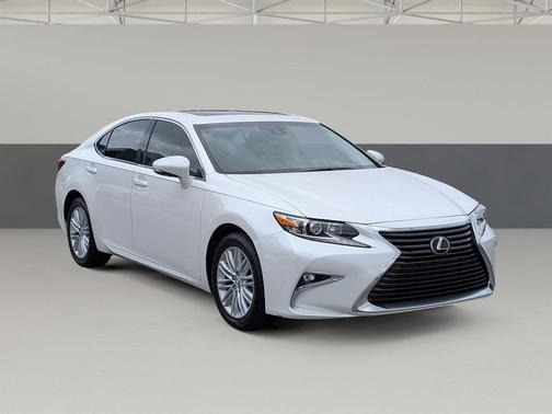 White Pearl 2018 Lexus ES 350 Base
