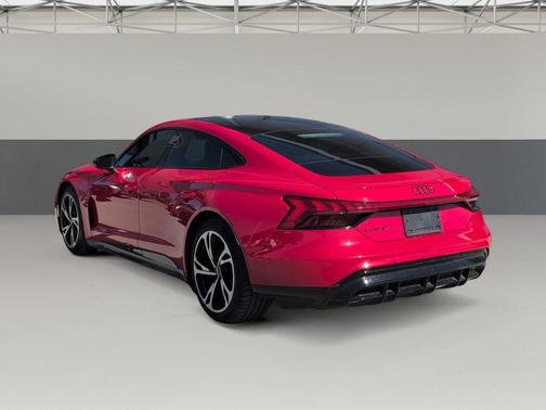 2022 Audi e-tron GT Premium Plus