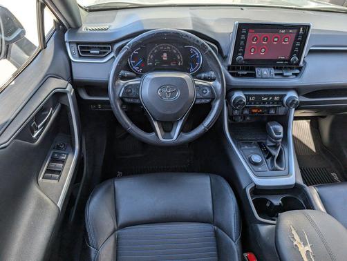2019 Toyota RAV4 Hybrid SE