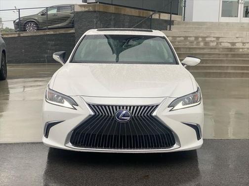 2020 Lexus ES 300h Premium