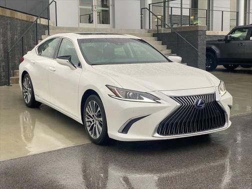 2020 Lexus ES 300h Premium