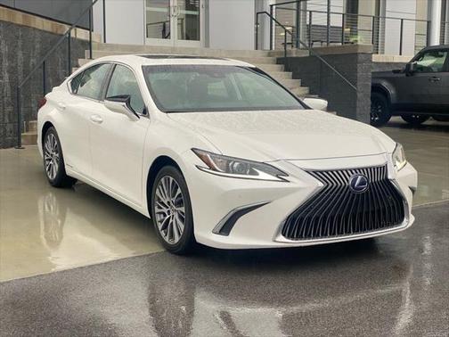 2020 Lexus ES 300h Premium