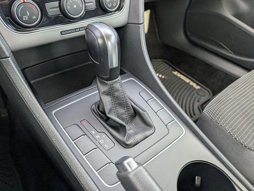 2018 Volkswagen Passat 2.0T S