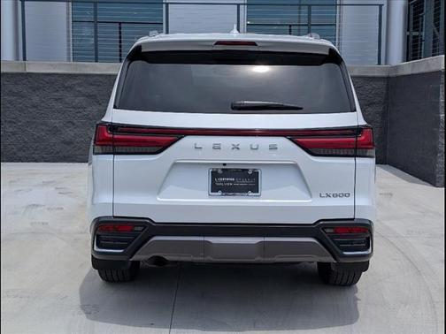 2024 Lexus LX 600 Premium