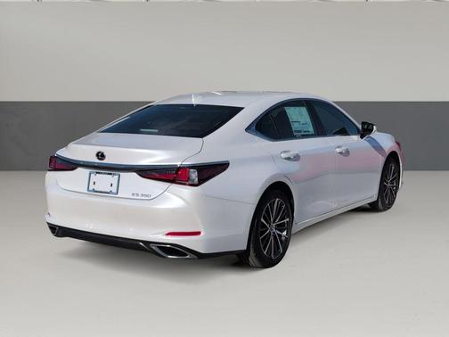 2025 Lexus ES 350 Base