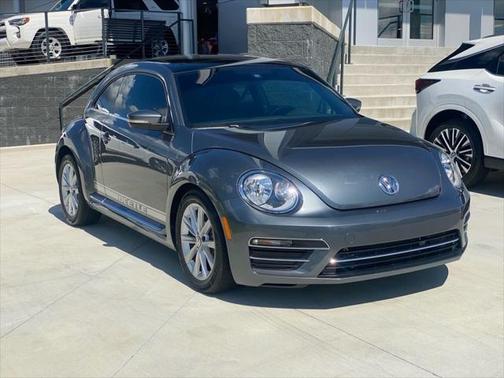 2018 Volkswagen Beetle 2.0T SE