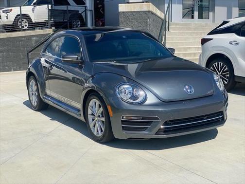 2018 Volkswagen Beetle 2.0T SE
