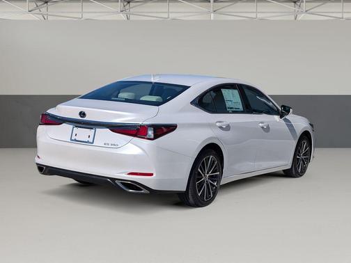 2025 Lexus ES 350 Base