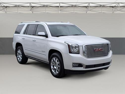 White Frost Tricoat 2017 GMC Yukon Denali