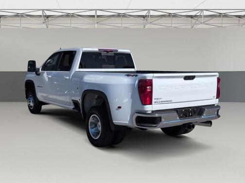 2025 Chevrolet Silverado 3500 LT