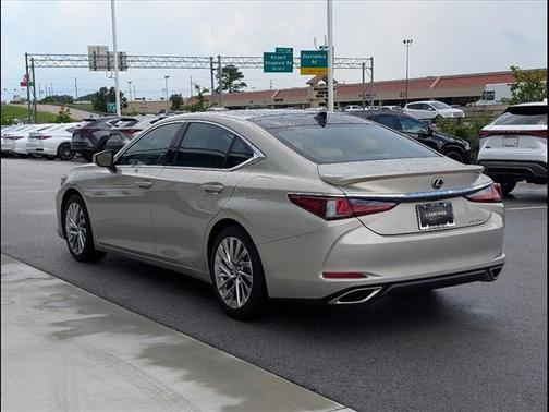 2022 Lexus ES 350 Ultra Luxury