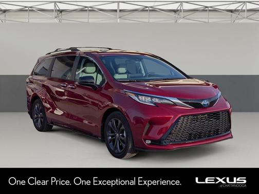 2022 Toyota Sienna XSE 7 Passenger