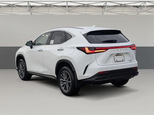 2026 Lexus NX 450h+ Premium