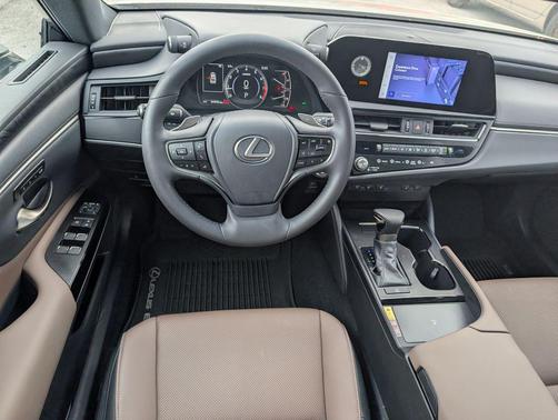 2023 Lexus ES 250 Base