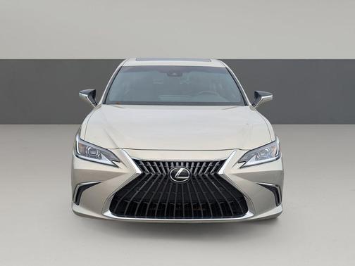 2023 Lexus ES 250 Base