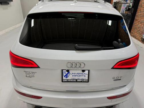 White 2017 Audi Q5 2.0T Premium Plus