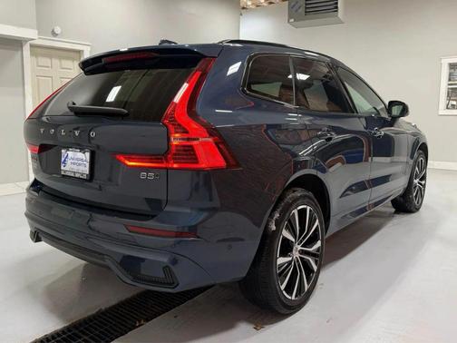 2025 Volvo XC60 B5 Plus