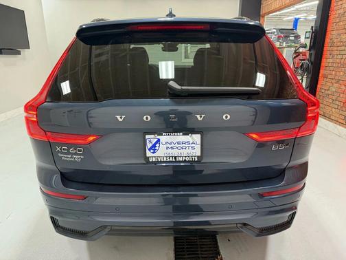 2025 Volvo XC60 B5 Plus